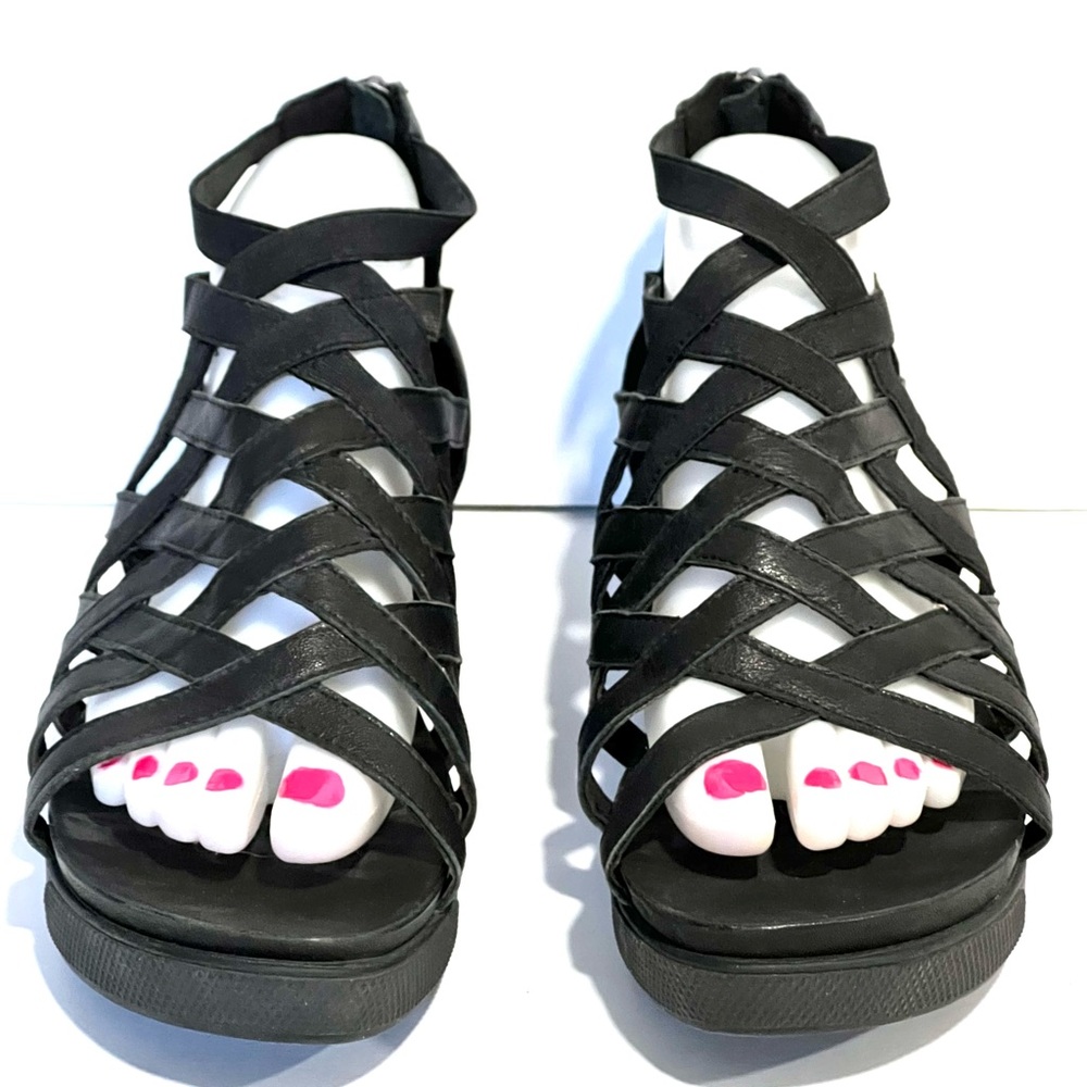 Eileen Fisher “Airy” Platform Black Strappy Sport Roman Gladiator Sandal Sz 9.5 - Picture 6 of 13